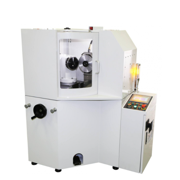 Hình ảnh máy mài lưỡi dao trong môi trường xưởng công nghiệp