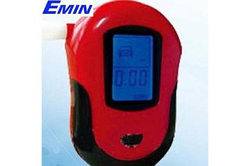 Đánh giá kỹ thuật máy đo nồng độ cồn M&MPRO ATAMT6100